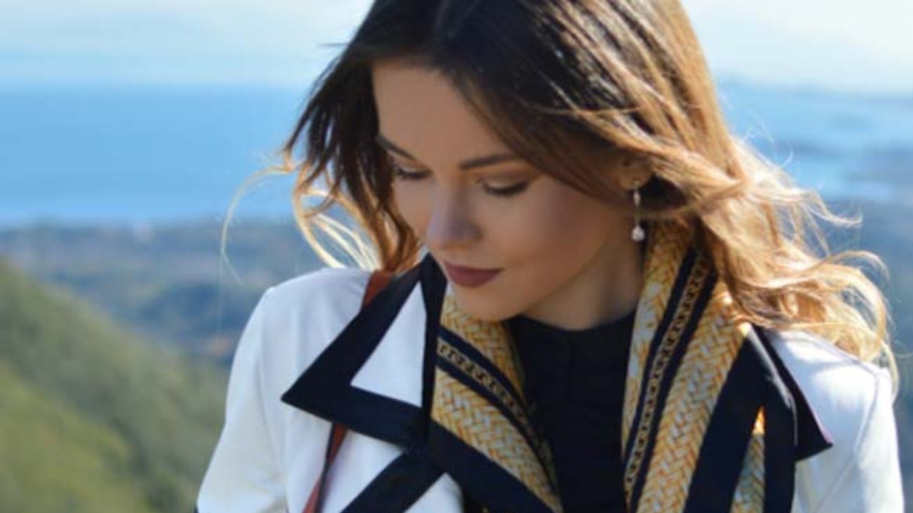 woman-profetional-casual-jaket